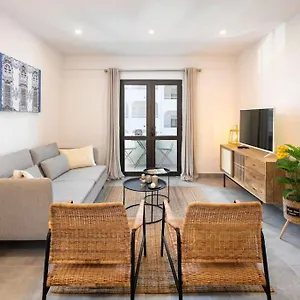  Apartment Casa Farol In Centre
